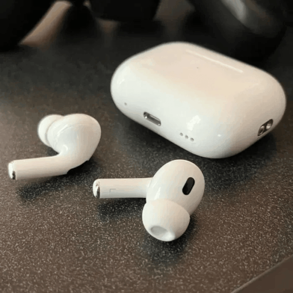 Apple Airpods Pro (2nd Generation) ANC Dubai Copy3